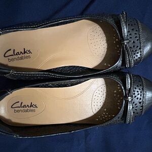 Black Clarks Bendables flats, size 7